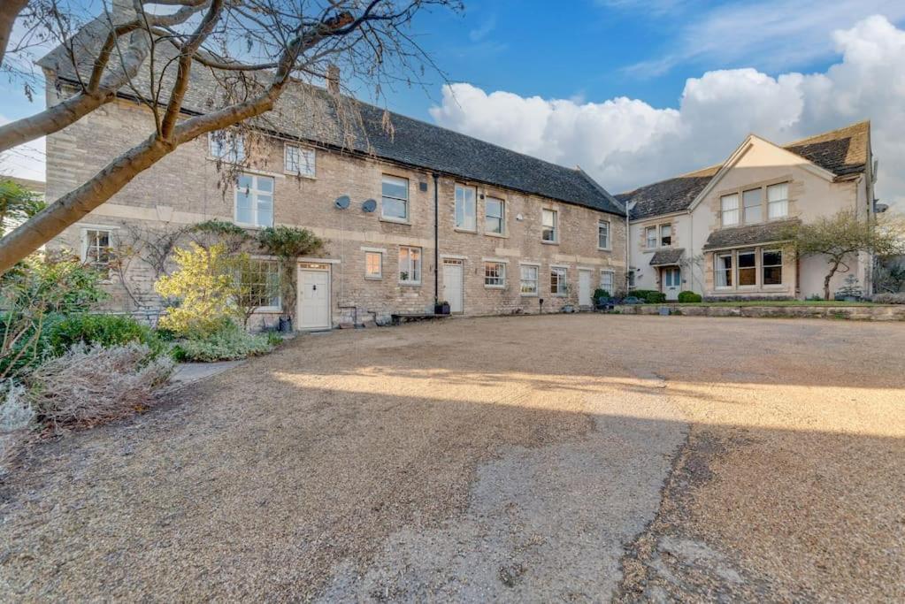 Music School Cottage 1 アウンドル エクステリア 写真